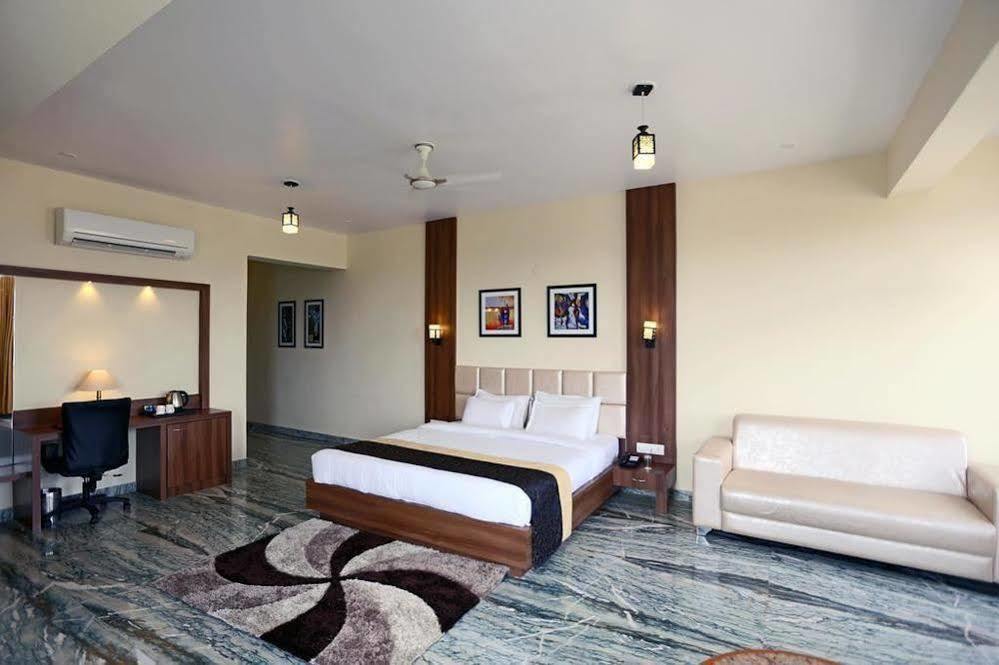 Mewargarh Udaipur By Red Lion S Hotel Exterior photo