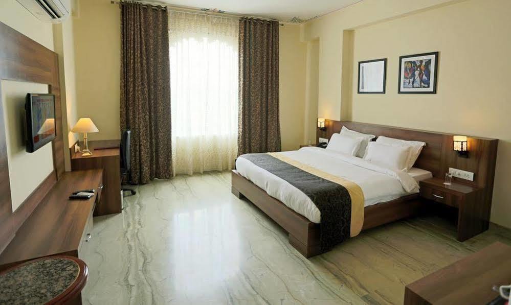 Mewargarh Udaipur By Red Lion S Hotel Exterior photo