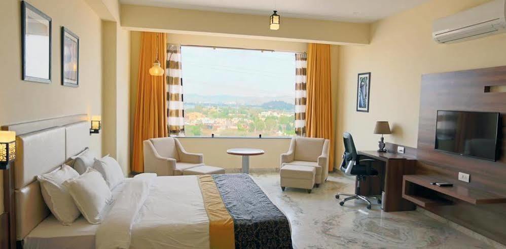 Mewargarh Udaipur By Red Lion S Hotel Exterior photo