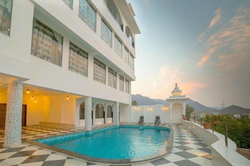 Mewargarh Udaipur By Red Lion S Hotel Exterior photo