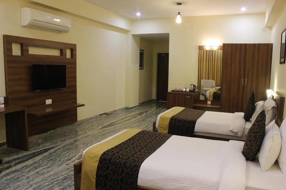Mewargarh Udaipur By Red Lion S Hotel Exterior photo