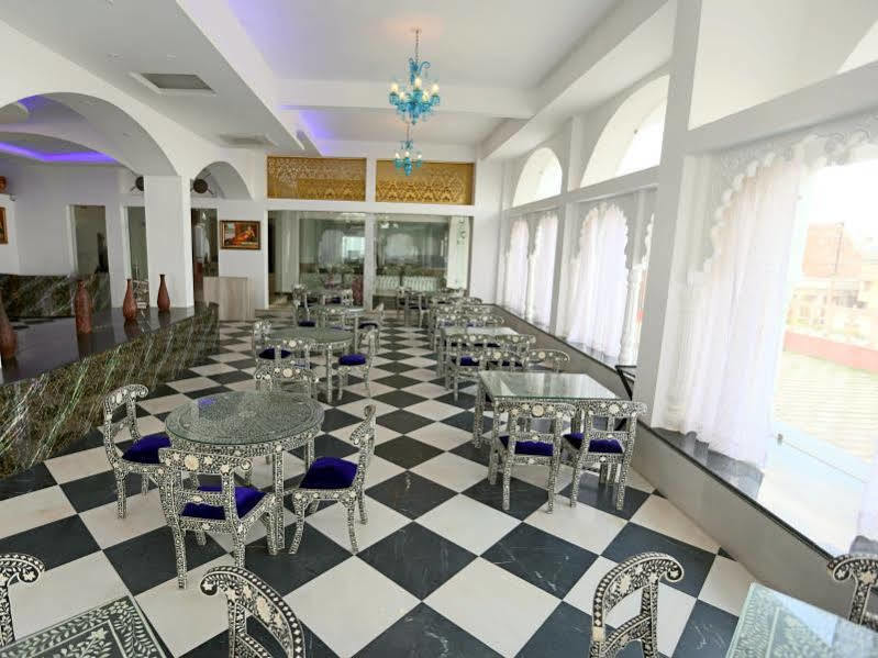 Mewargarh Udaipur By Red Lion S Hotel Exterior photo